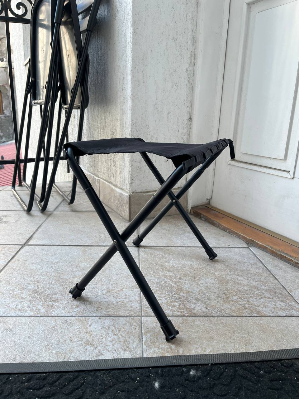 Folding chair photo 2