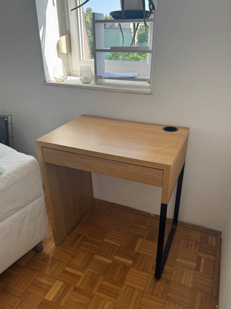 IKEStoл