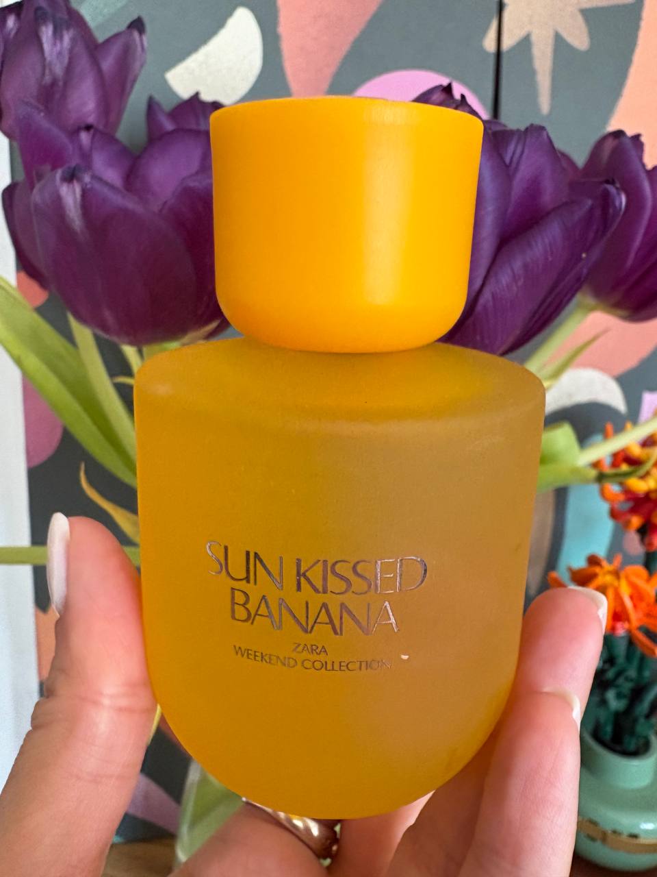 Zara Sun kissed banana photo 2
