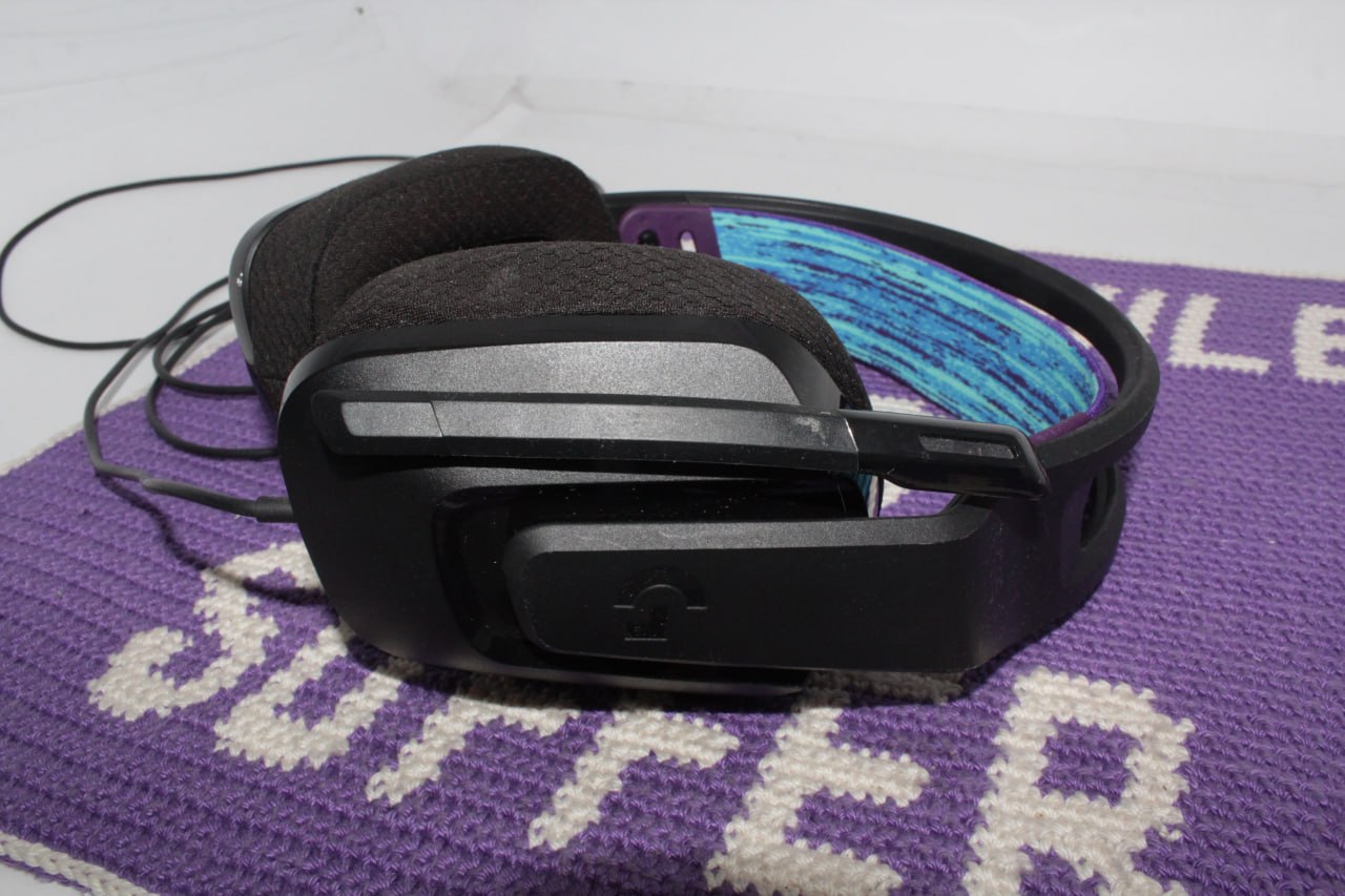 Logitech G335