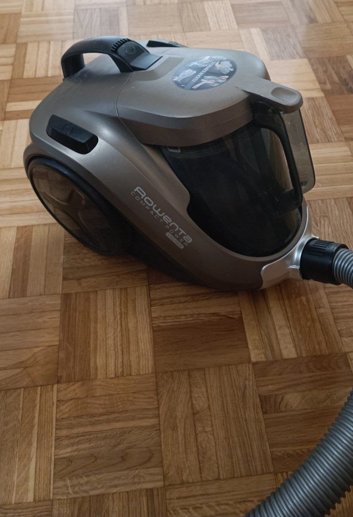 Rowenta RO3786EA ciklonski usisavač