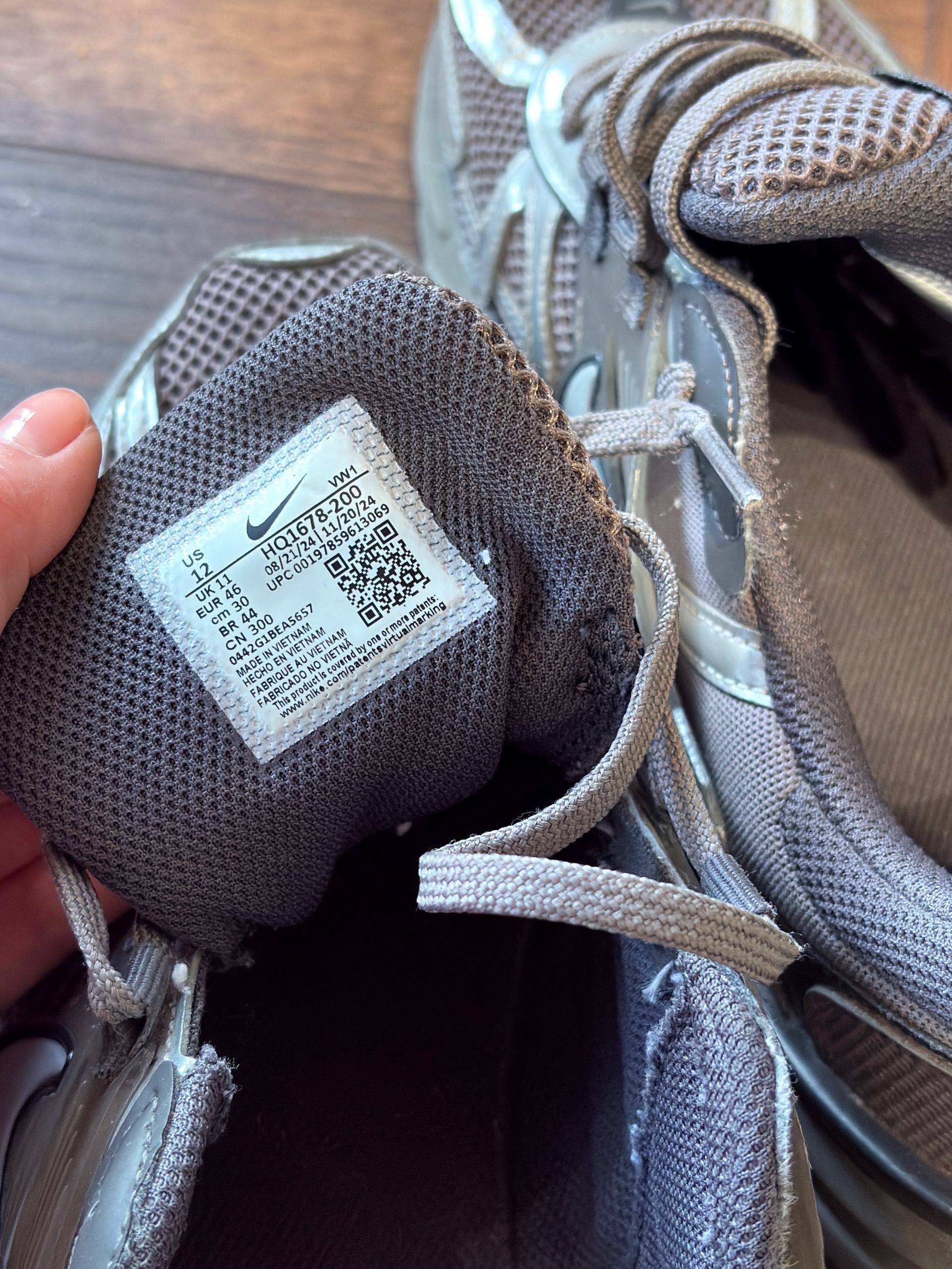 Кроссовки Nike