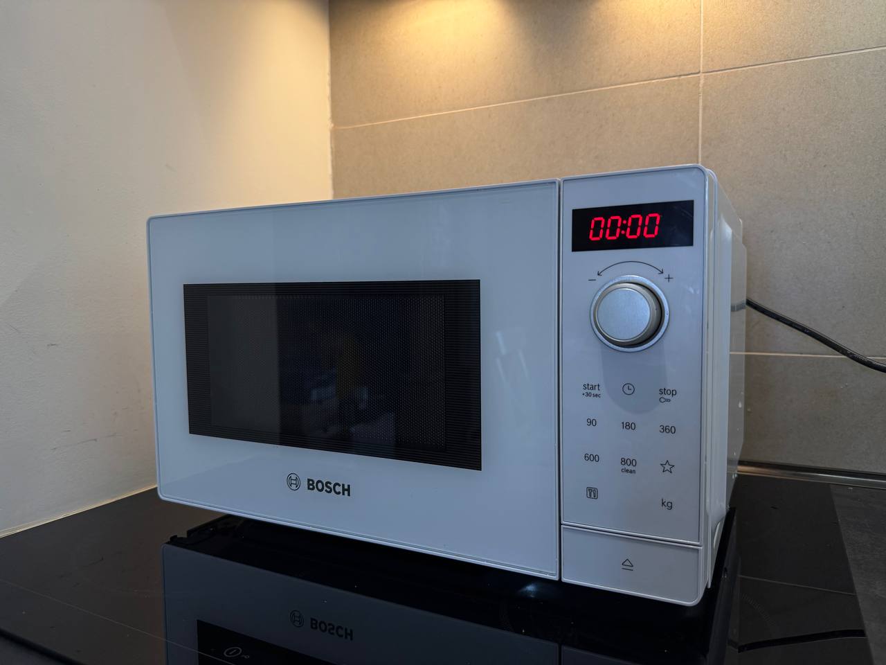 микроволновая печь BOSCH FFL023MW0