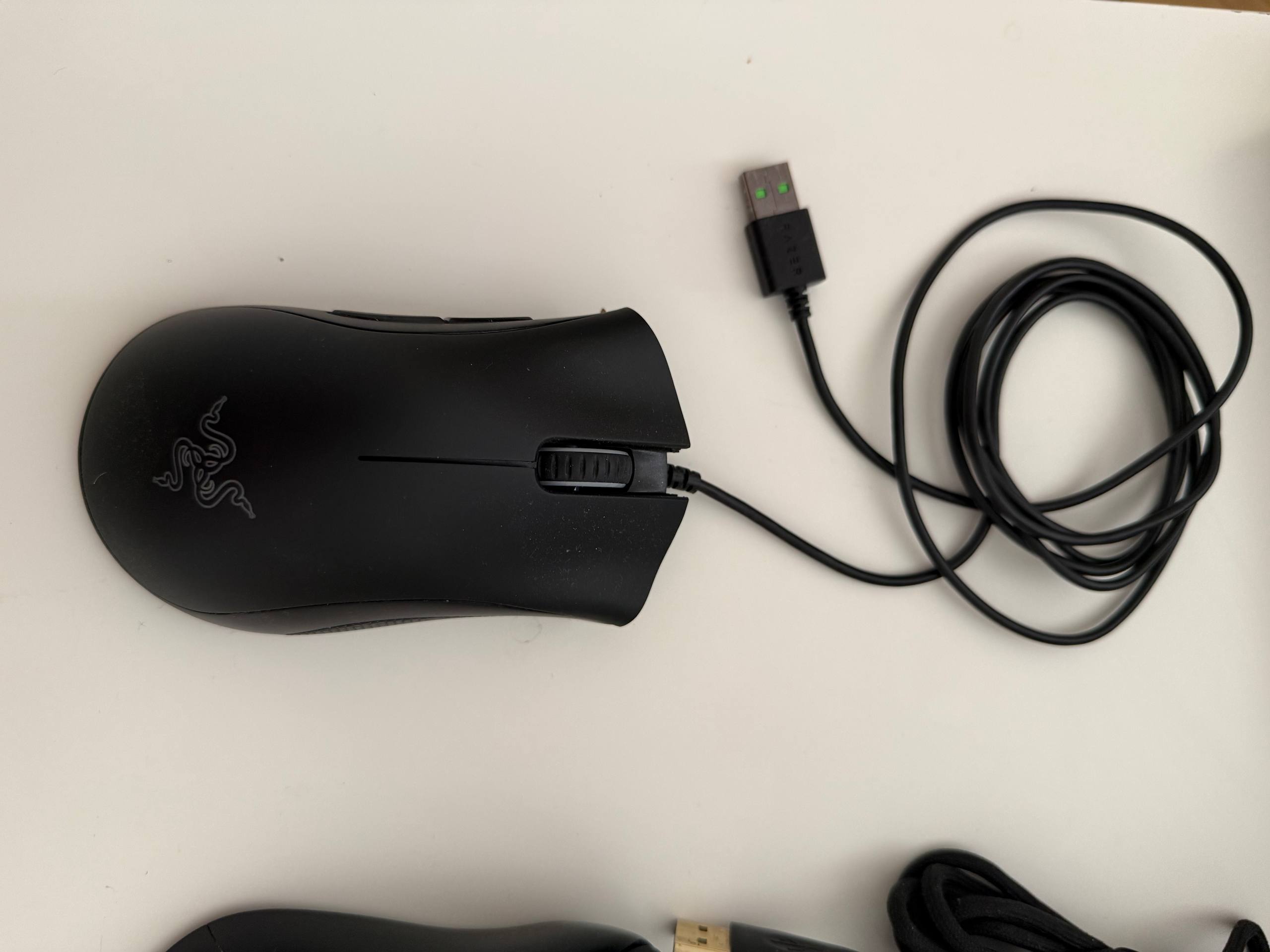 Razer DeathAdder Esensijal