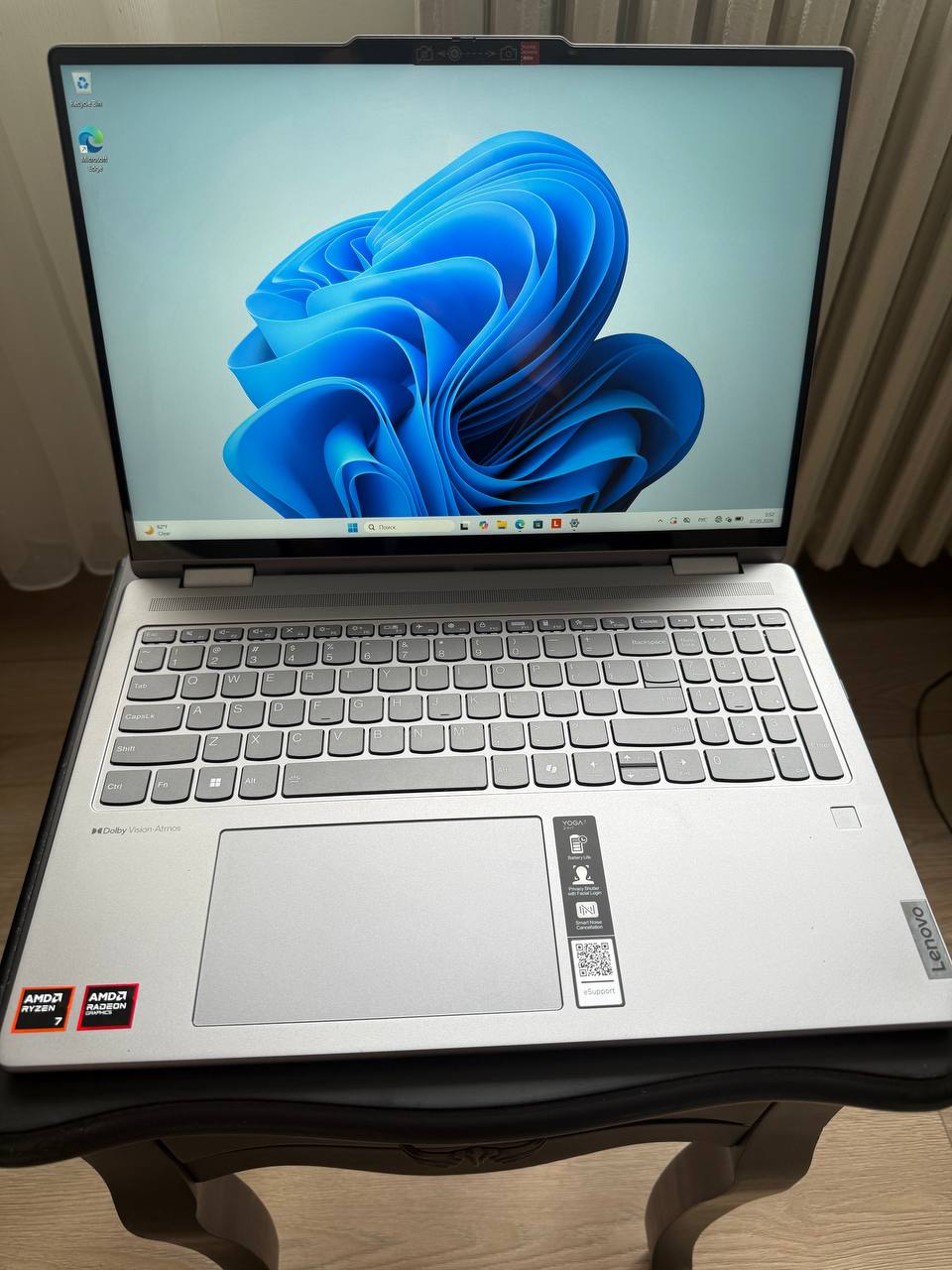 Lenovo - Yoga 7 2-in-1 16" 2K Touchscreen Laptop photo 2