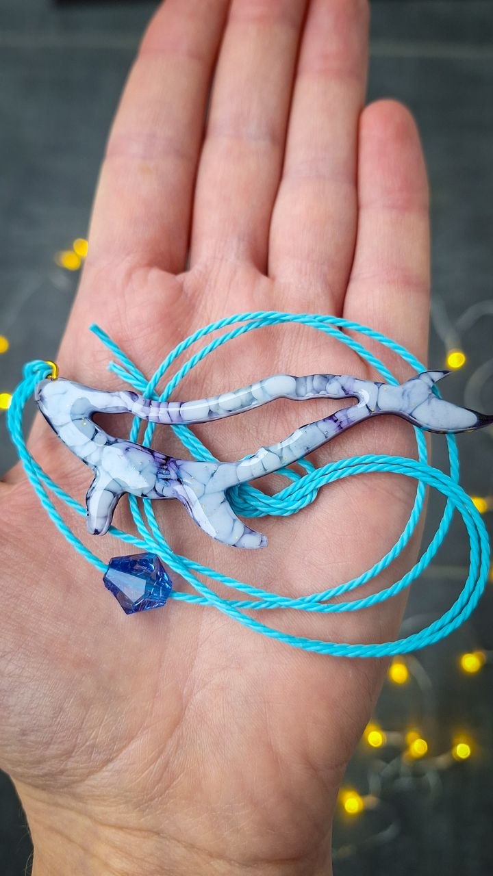 Whale pendant photo 4