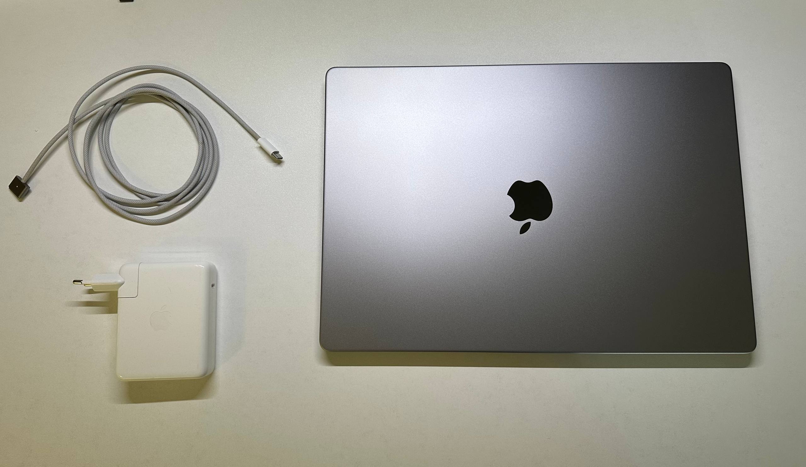 MacBook Pro 16" photo 4