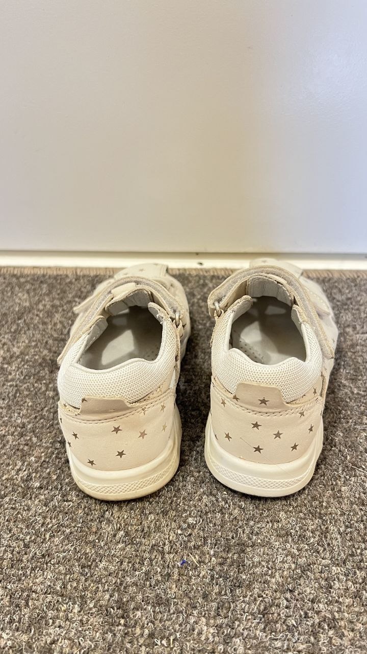 Leather sandals photo 4