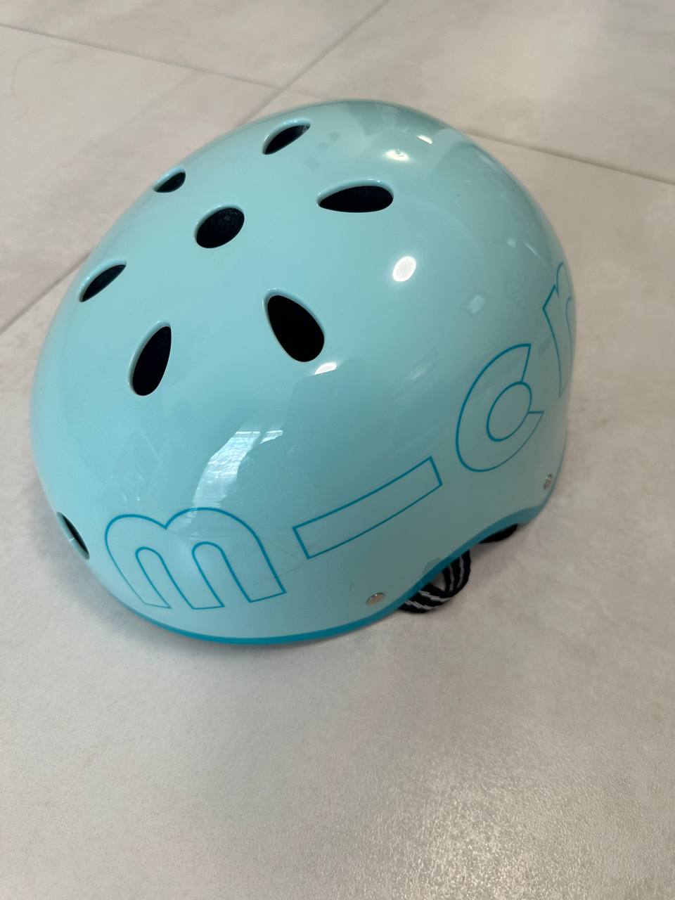 Helmet photo 2