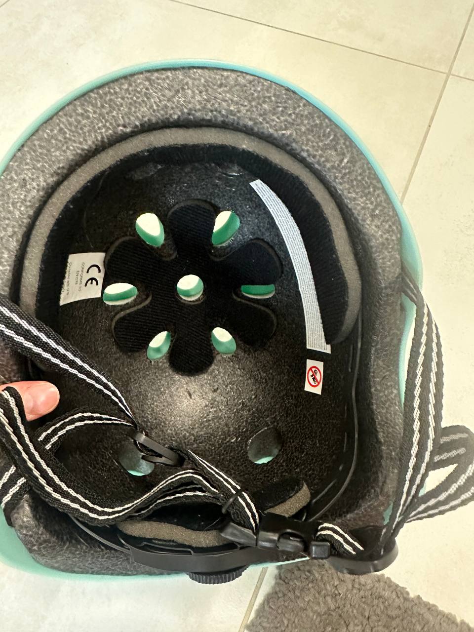 Helmet photo 3
