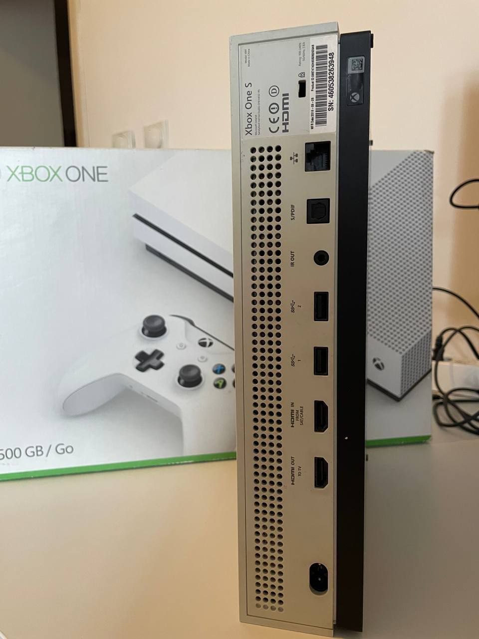 Xbox one s 500 Gb с геймпадом photo 2