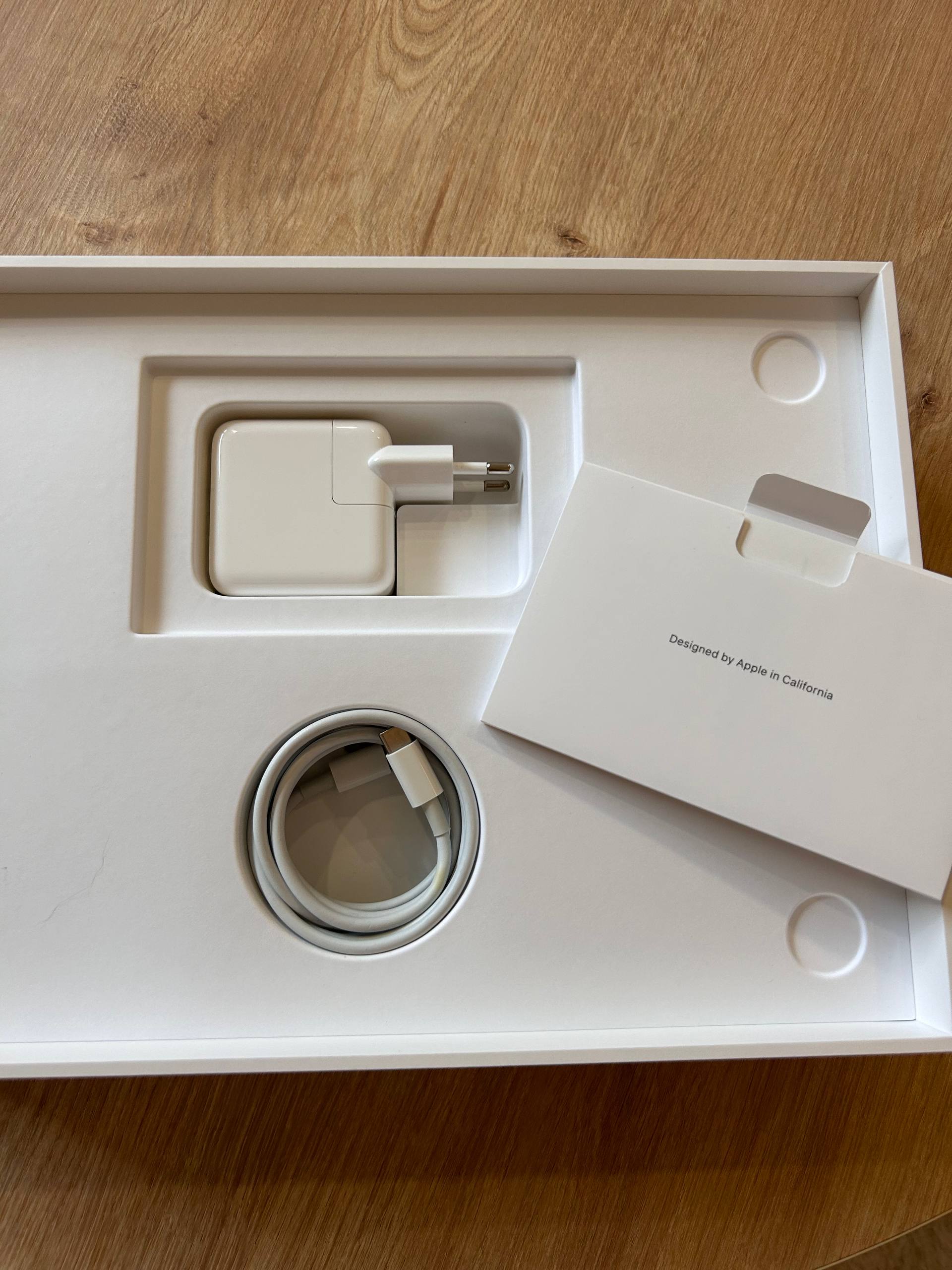 MacBook Air 13' 2020 photo 3