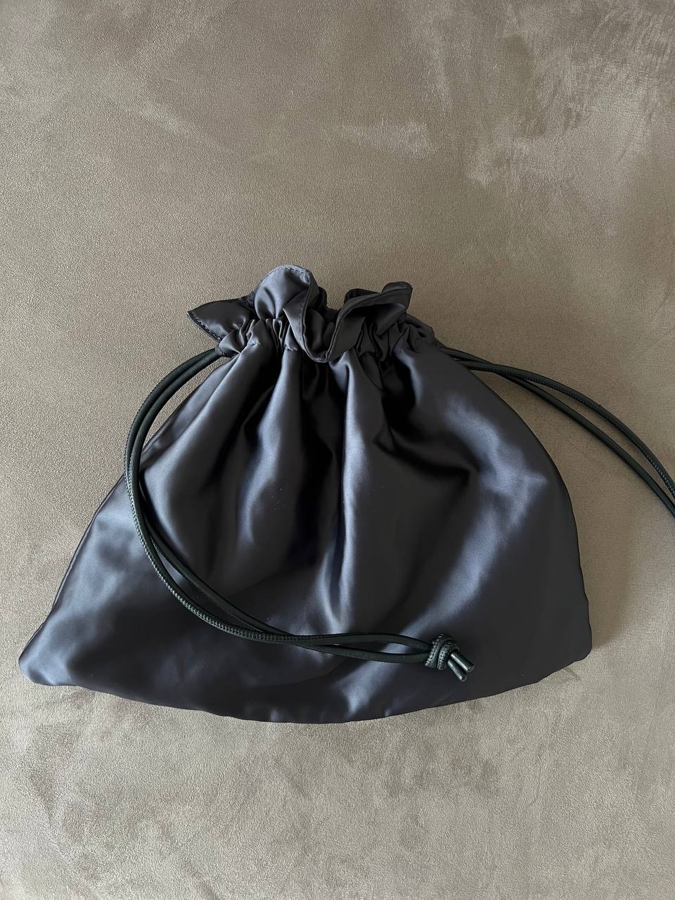 атласная сумка Zara