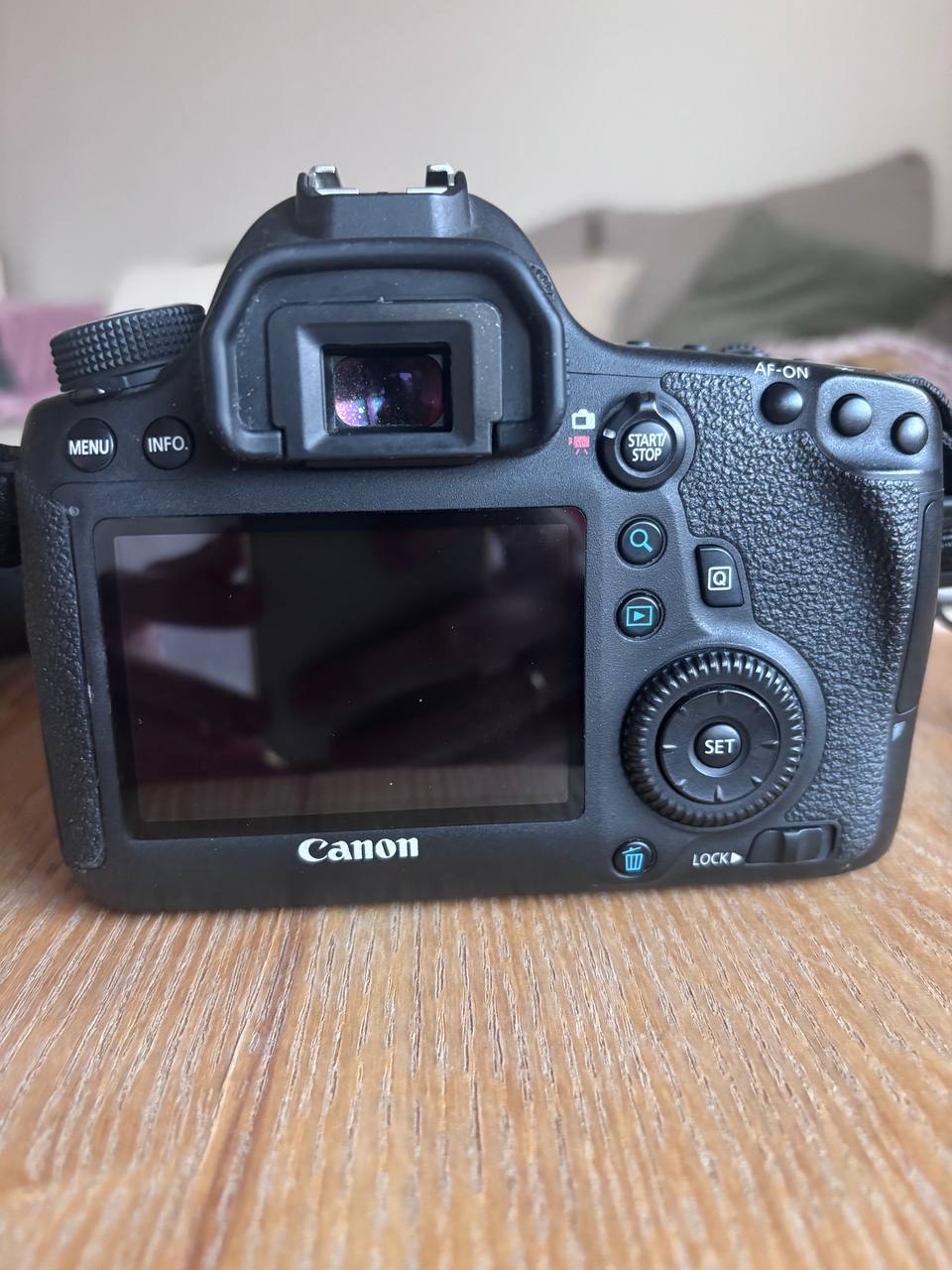 Canon 6D + Canon EF 50 1.4 photo 4