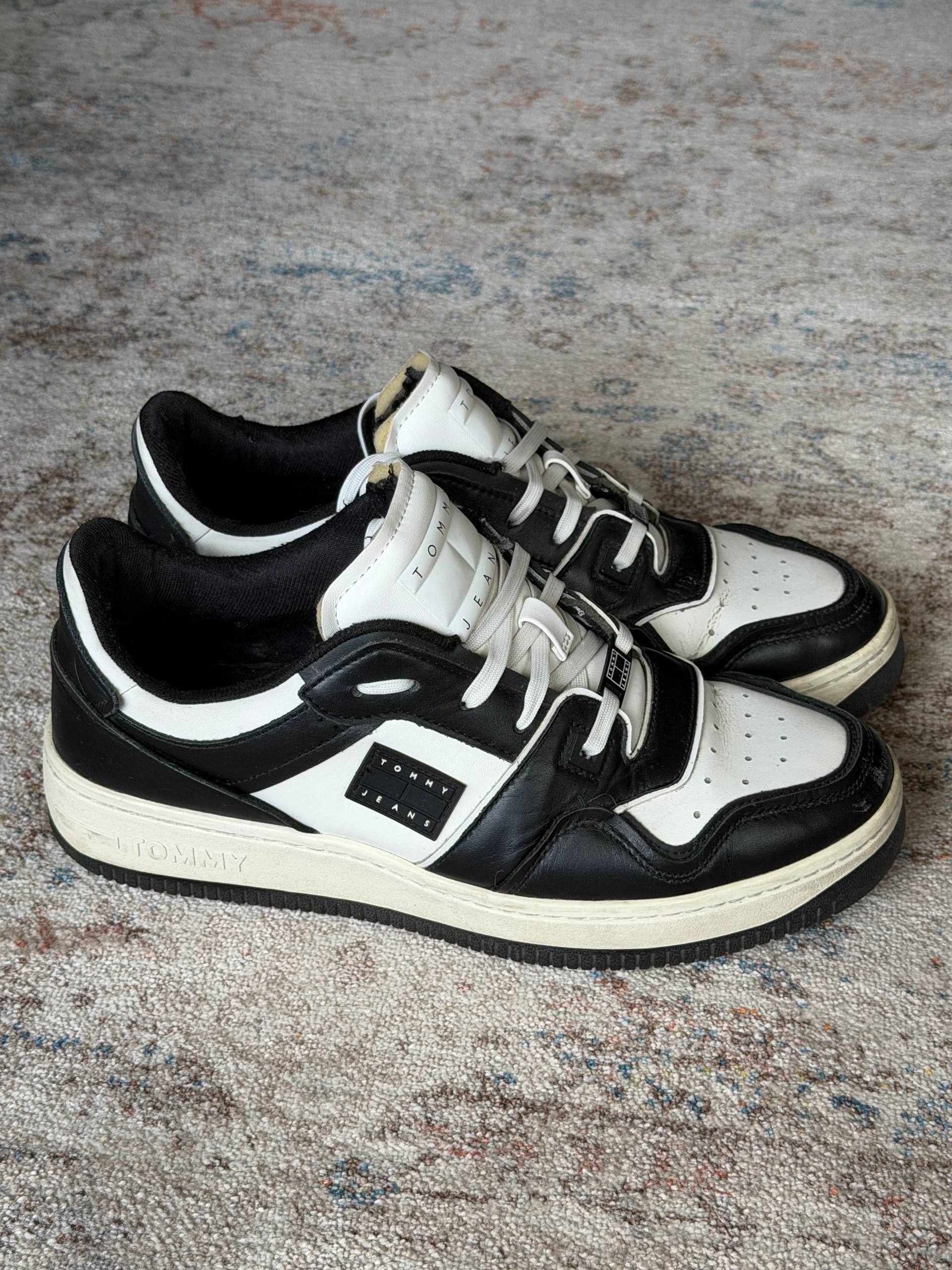 Tommy Hilfiger sneakers
