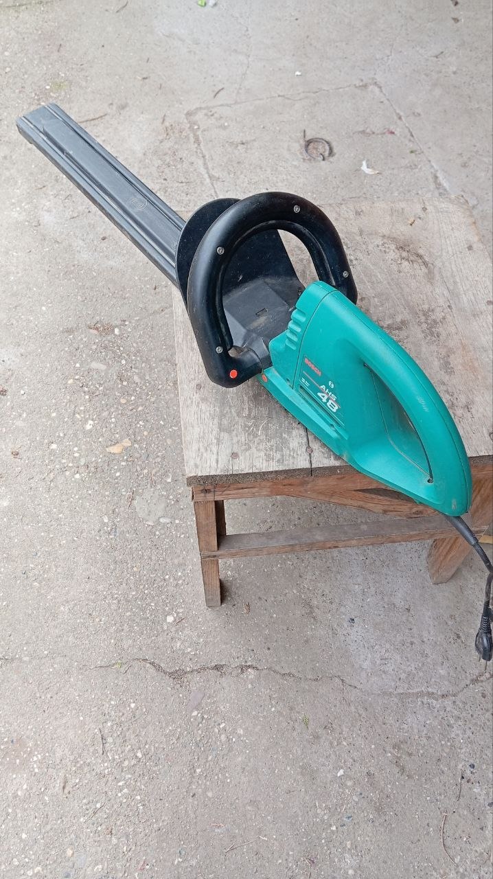 Hedge Trimmer Machine Bosch