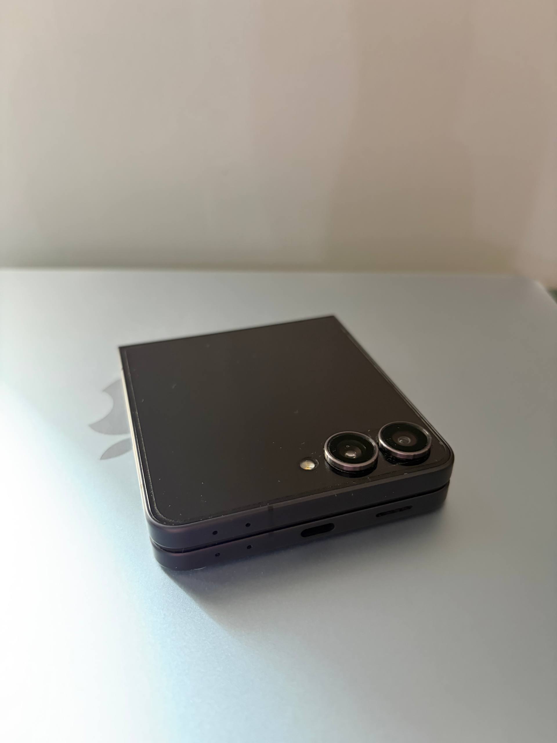SAMSUNG Galaxy Z Flip7 12/256GB