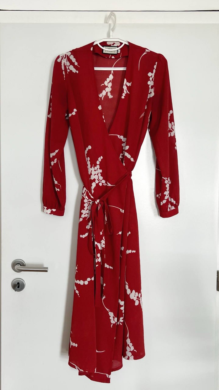 Red sequined dress TOPTOP Studio