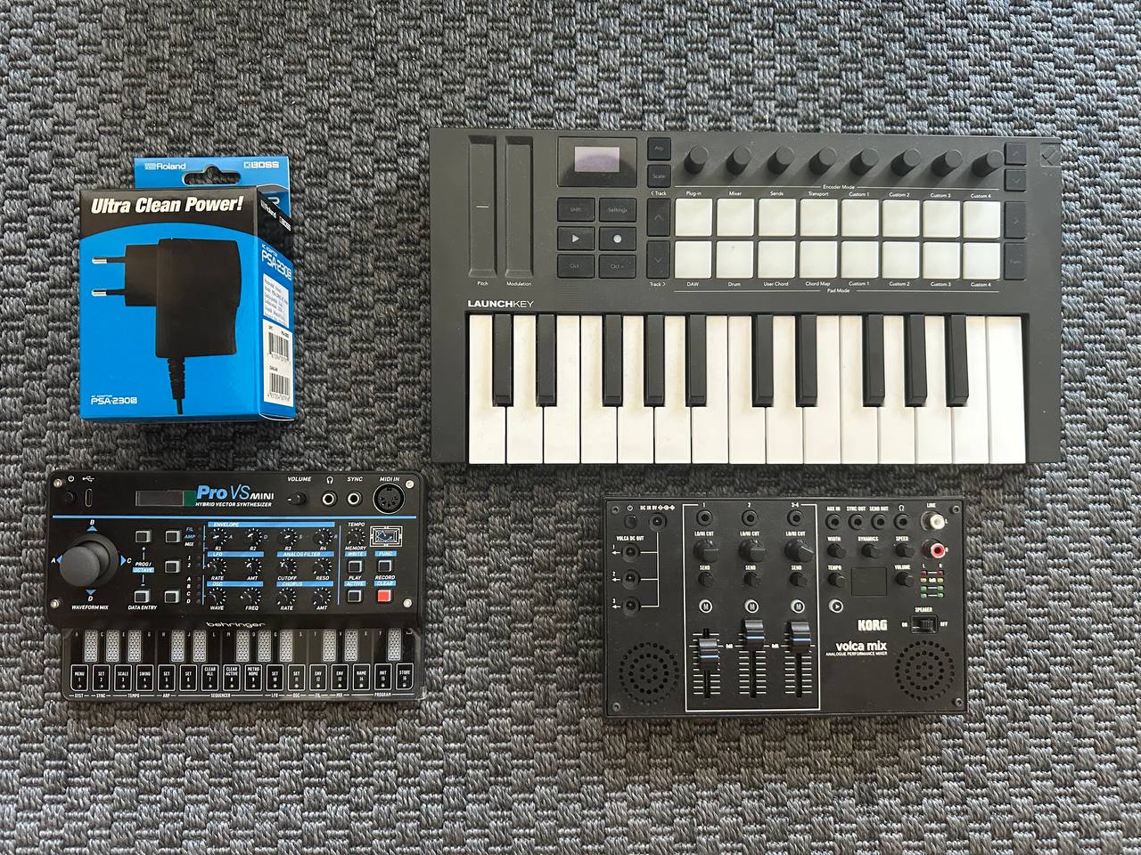 Korg Volca миксер