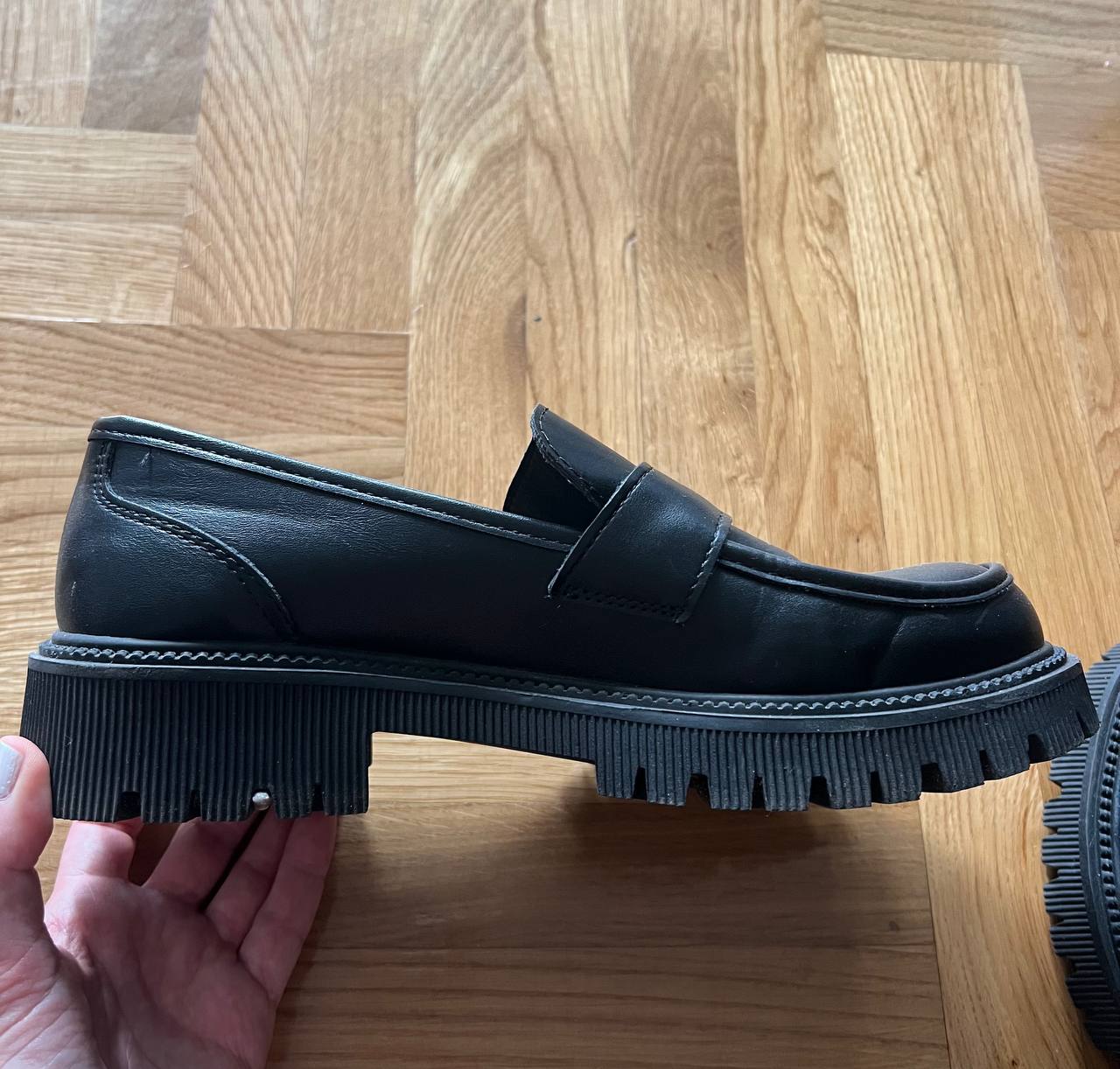 Loafers made of artificial leather photo 2
