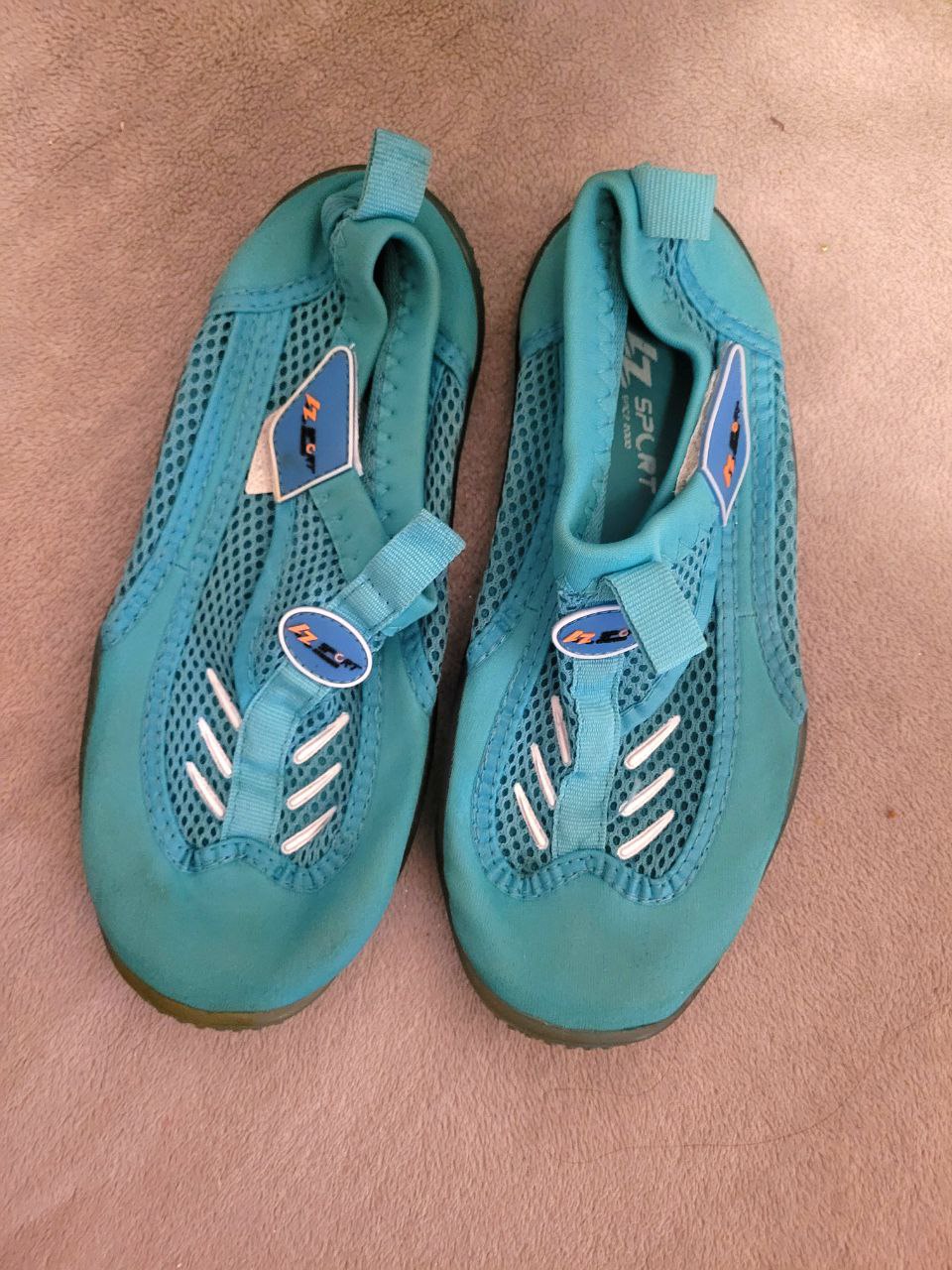 Aqua shoes