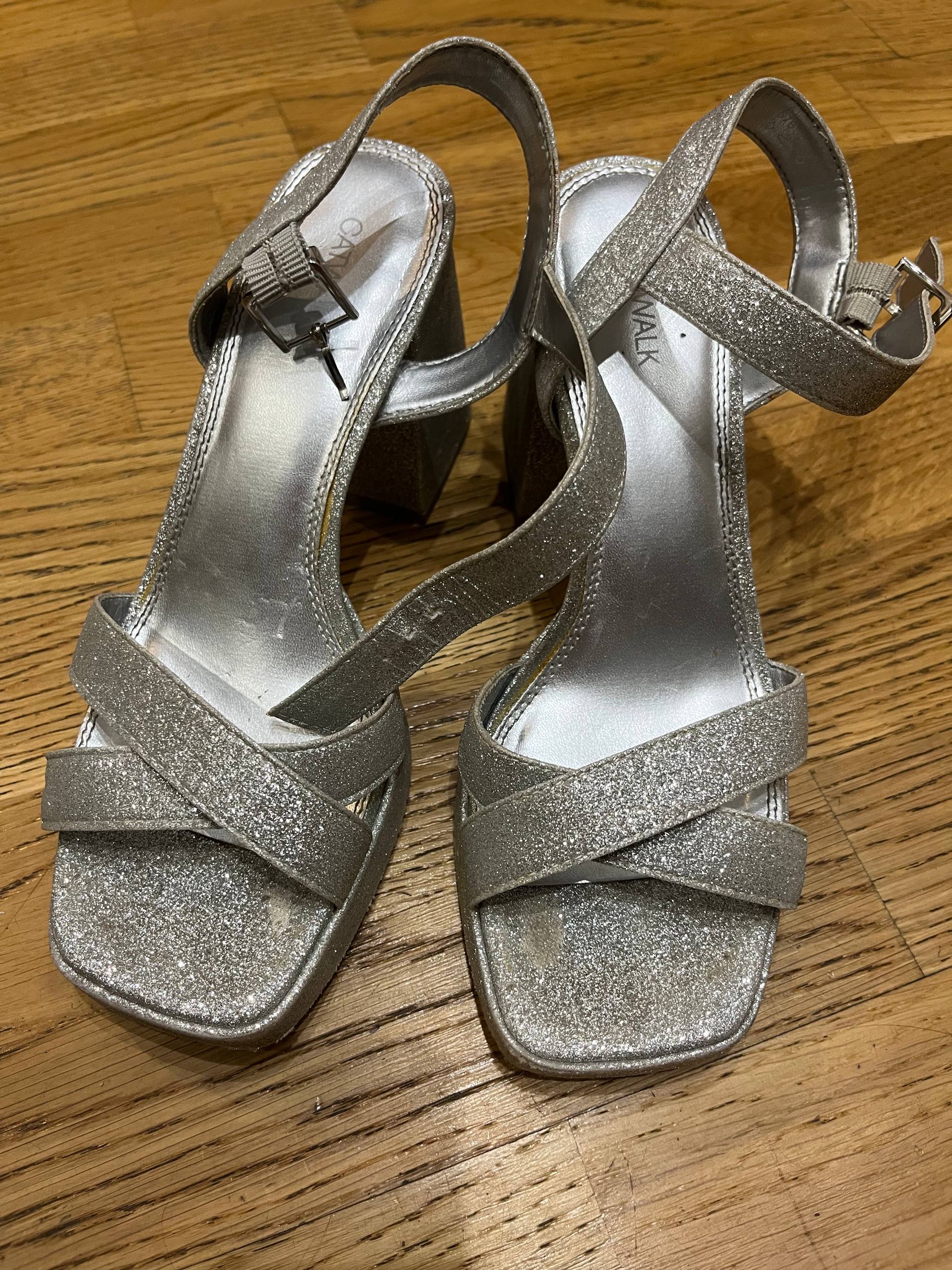 Shoes photo 3