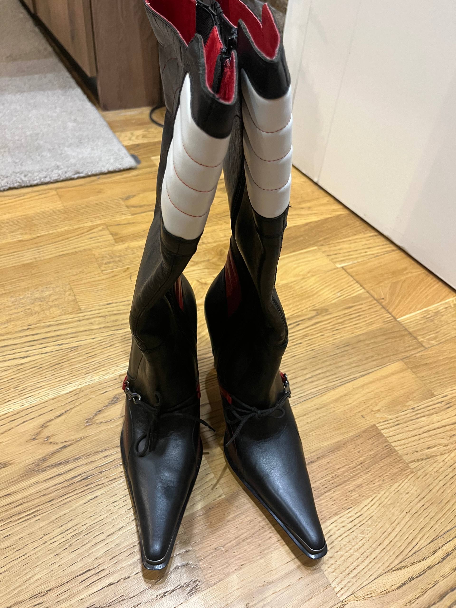 Shoes photo 10
