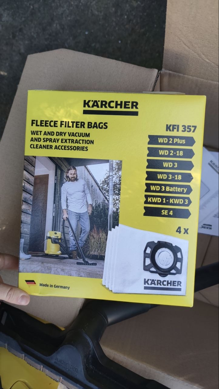 Vacuum cleaner KÄRCHER WD2 PLUS photo 3