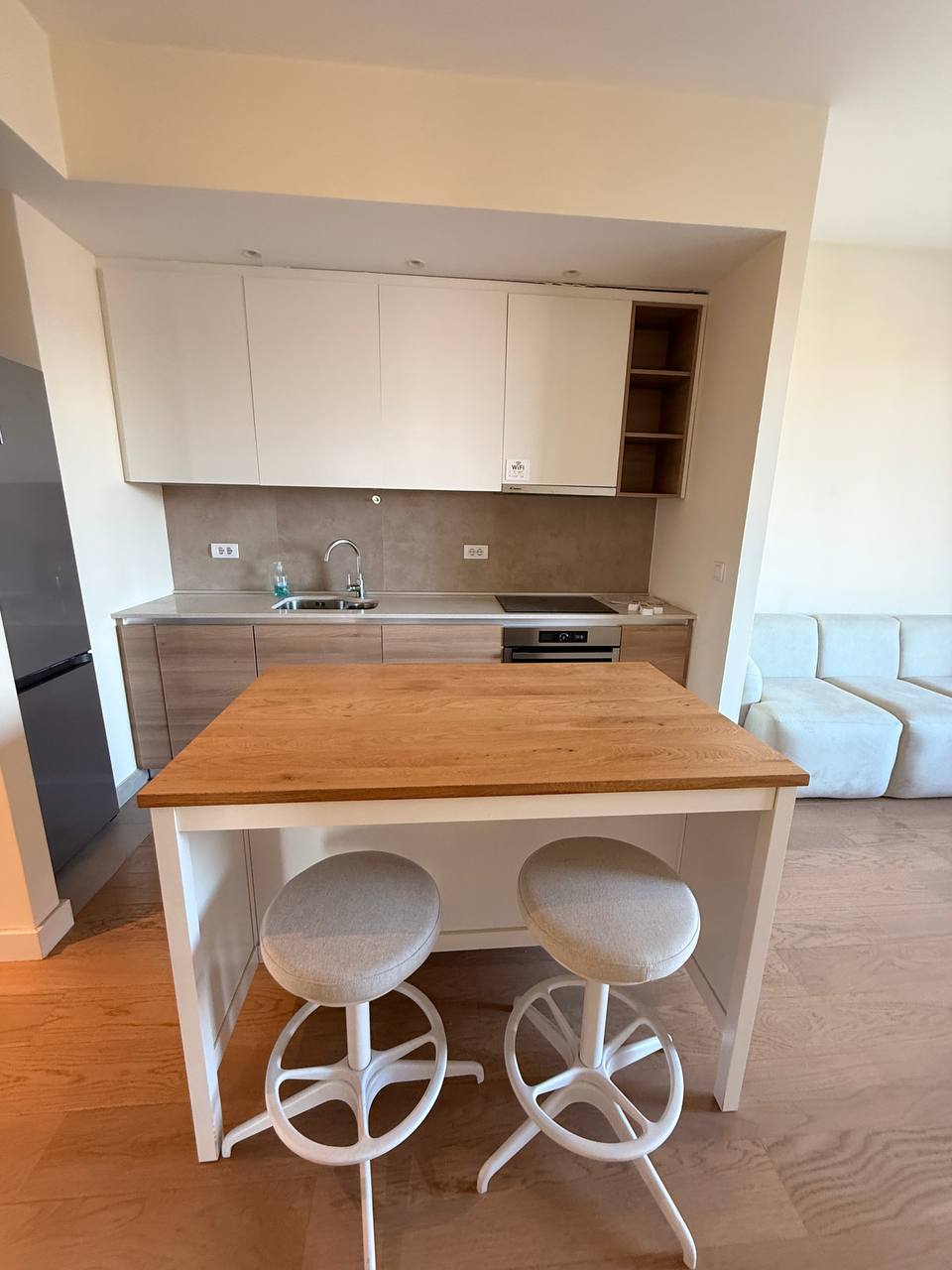 Kitchen without appliances photo 2