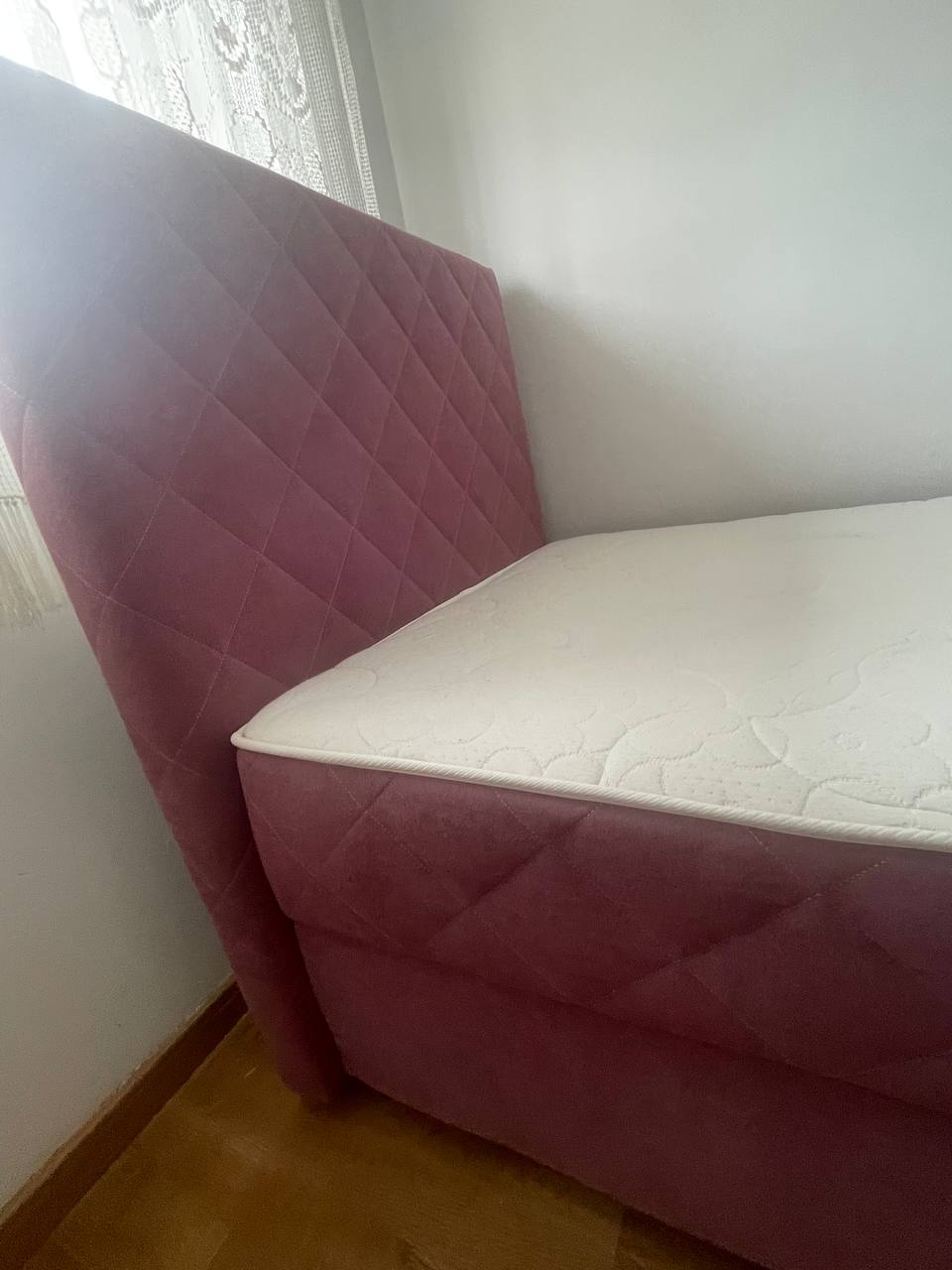 Кровать с мягким изголовьем photo 2