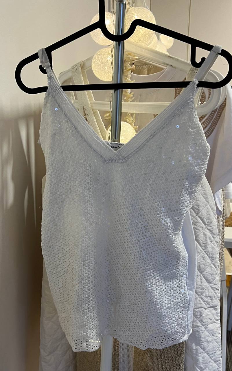 clothing photo 2