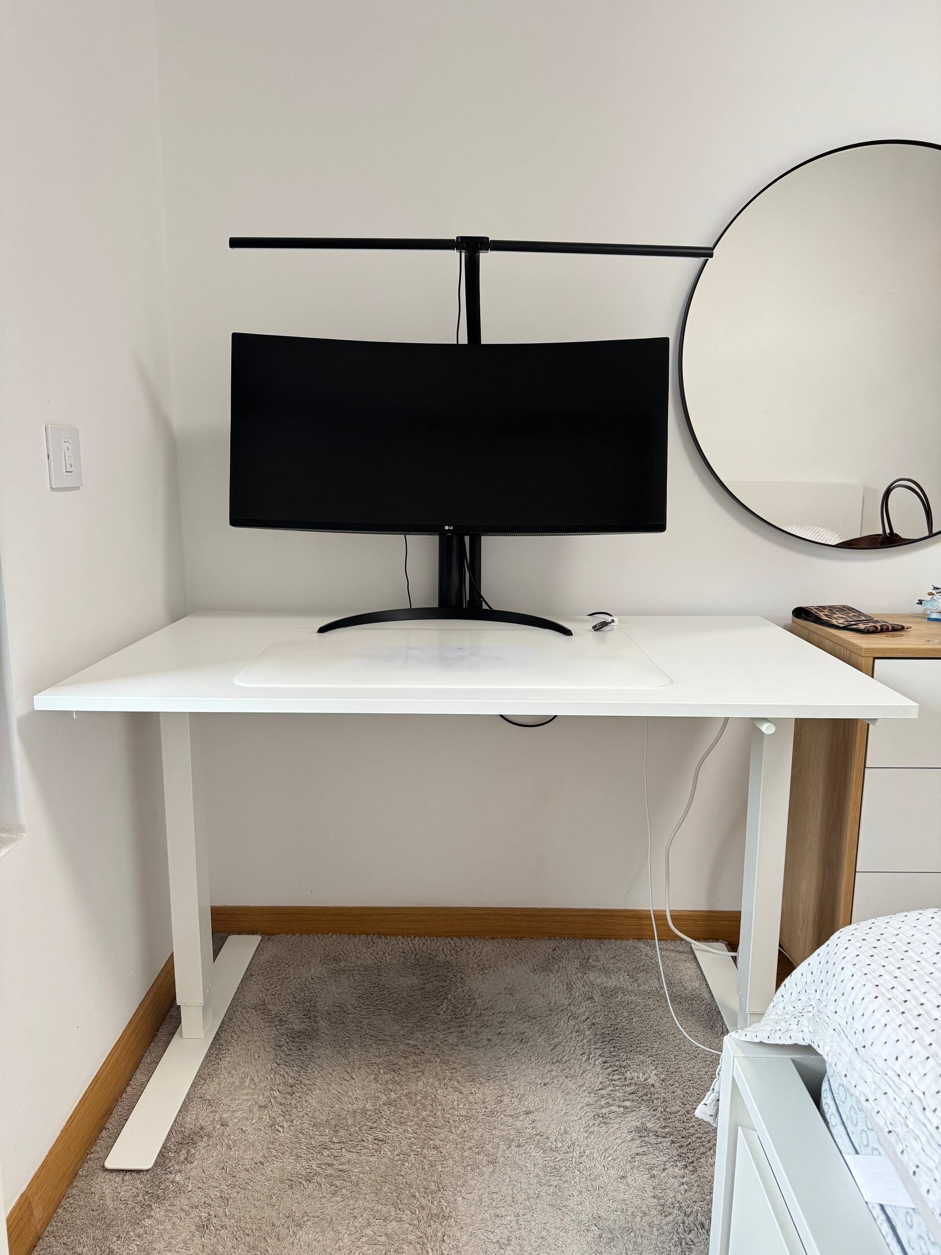 IKEA TROTTEN сто
