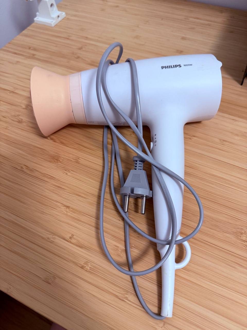 Philips BHD302/30 Fен photo 3