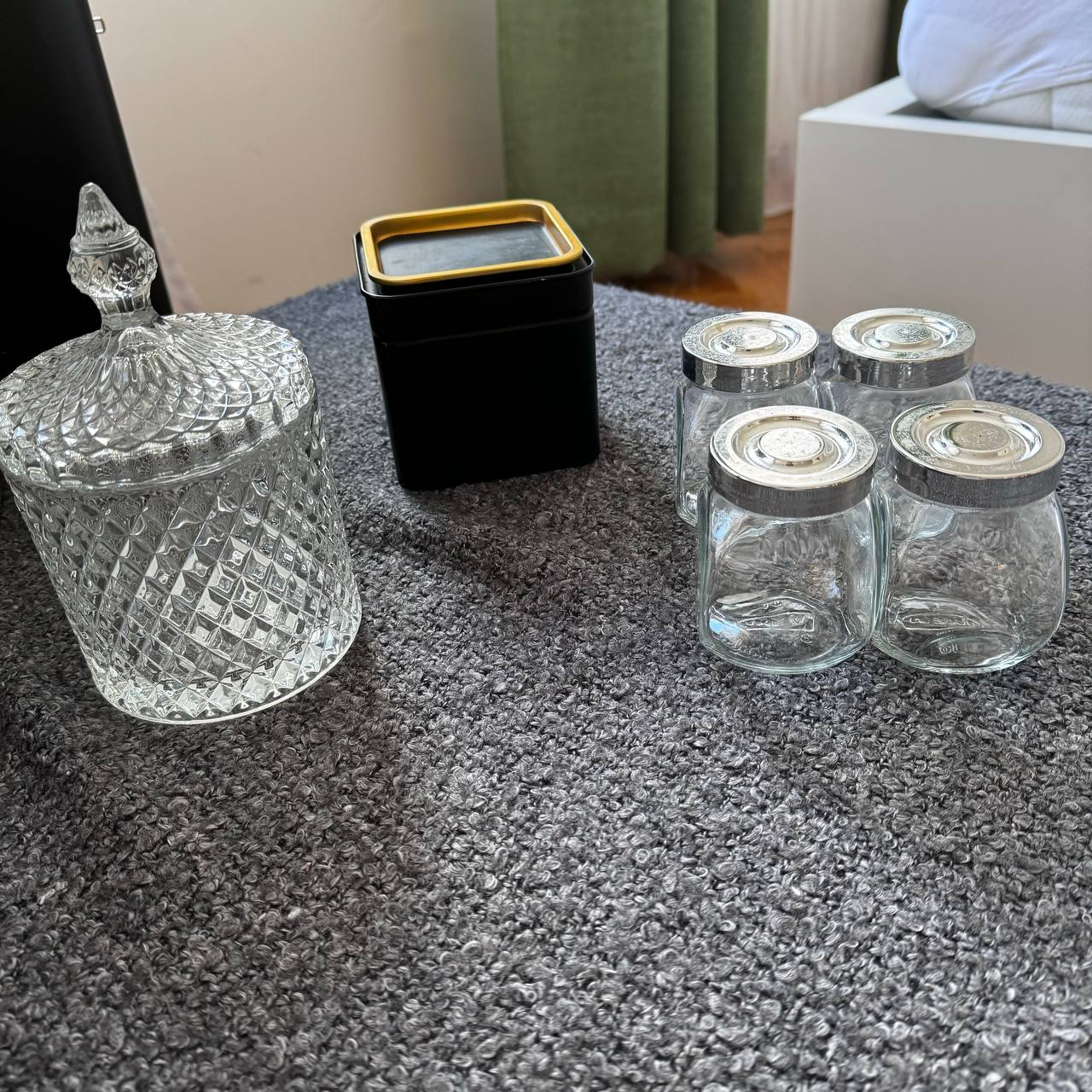 Tea jar
