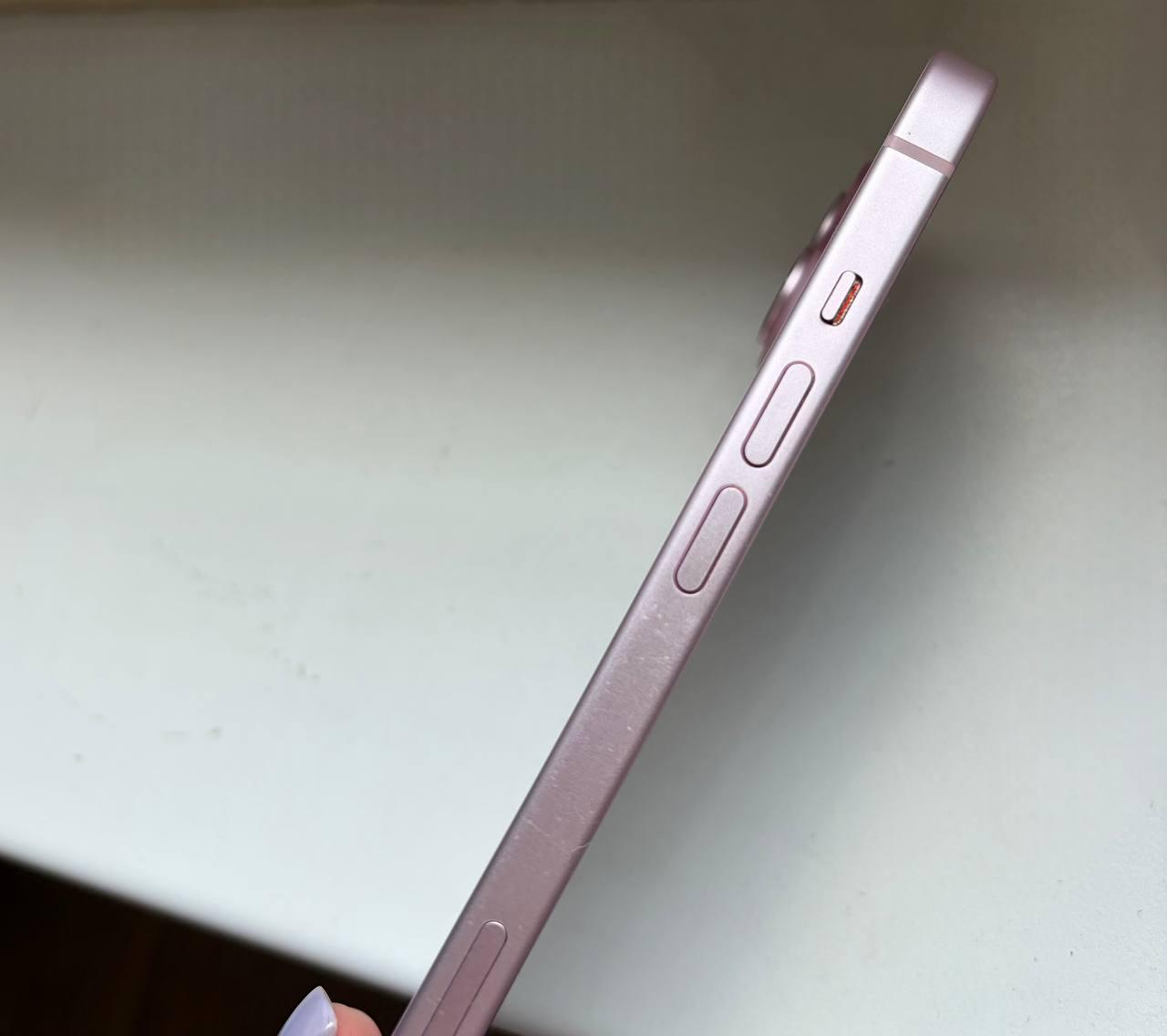 iPhone 15 128GB photo 2
