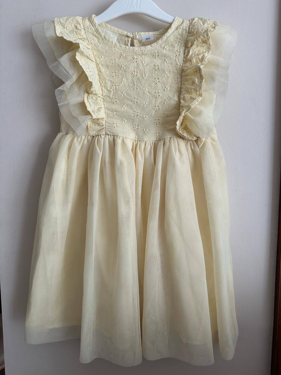Bag of clothes for a girl size 116 photo 2