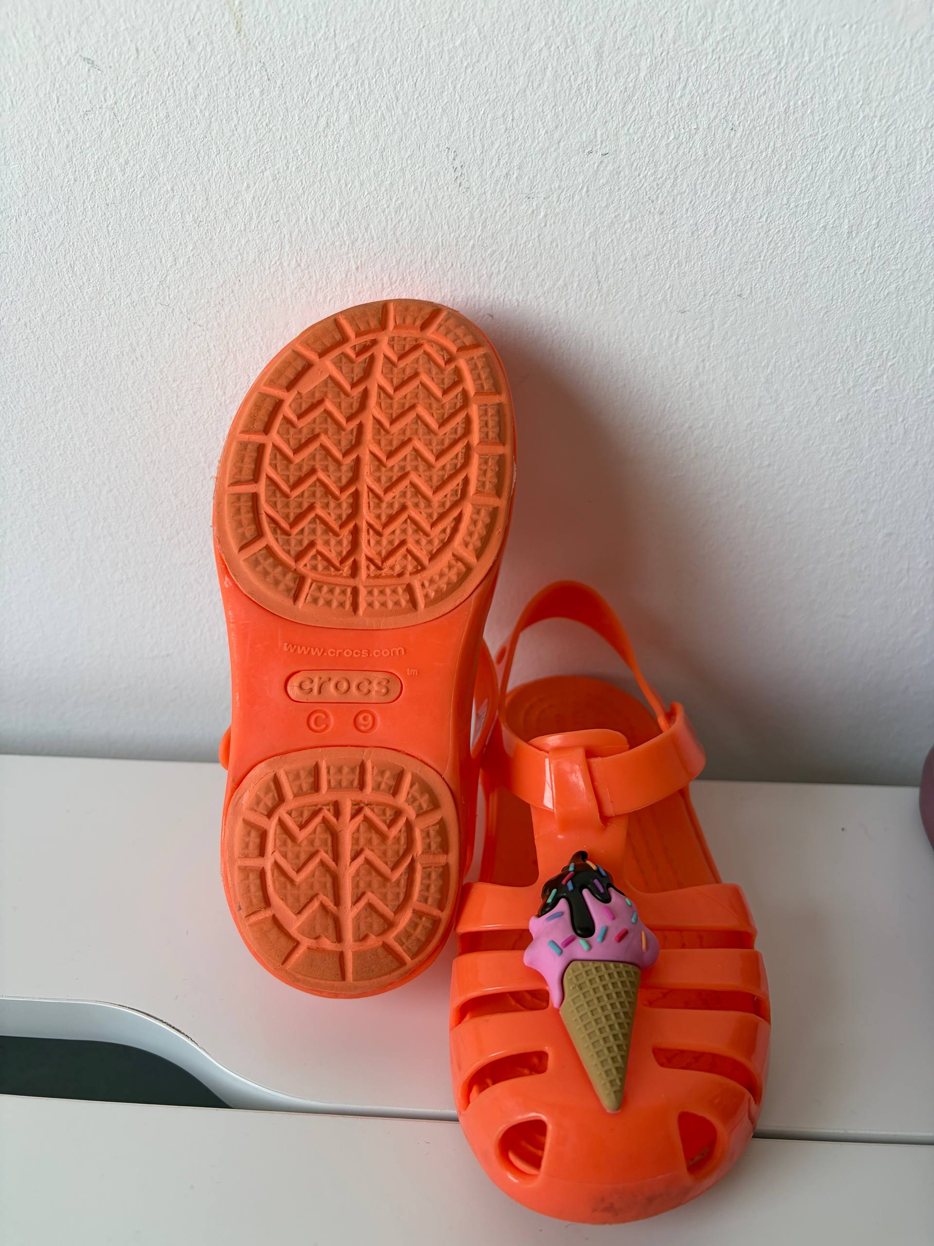 Sargi Crocs