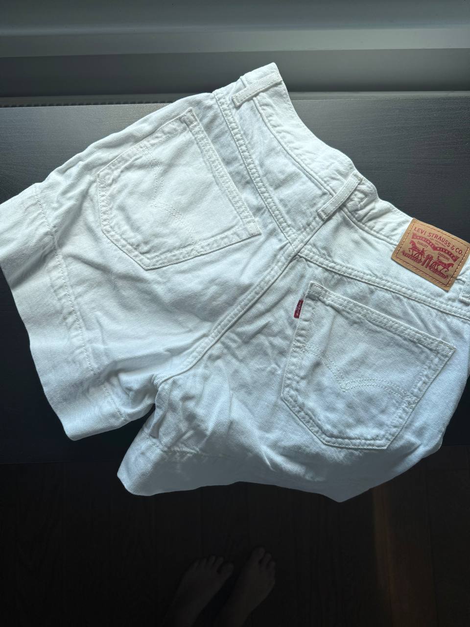 Белице-белијe ravne džins Levi's 501 photo 10