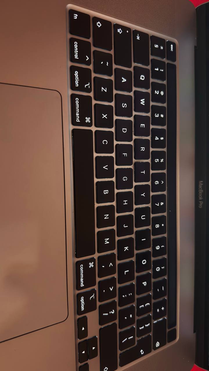 Apple MacBook Pro 16 photo 3