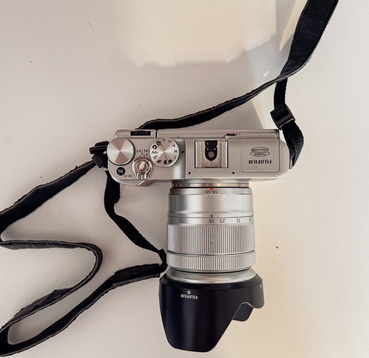 Fujifilm X-M1 with kit lens photo 2