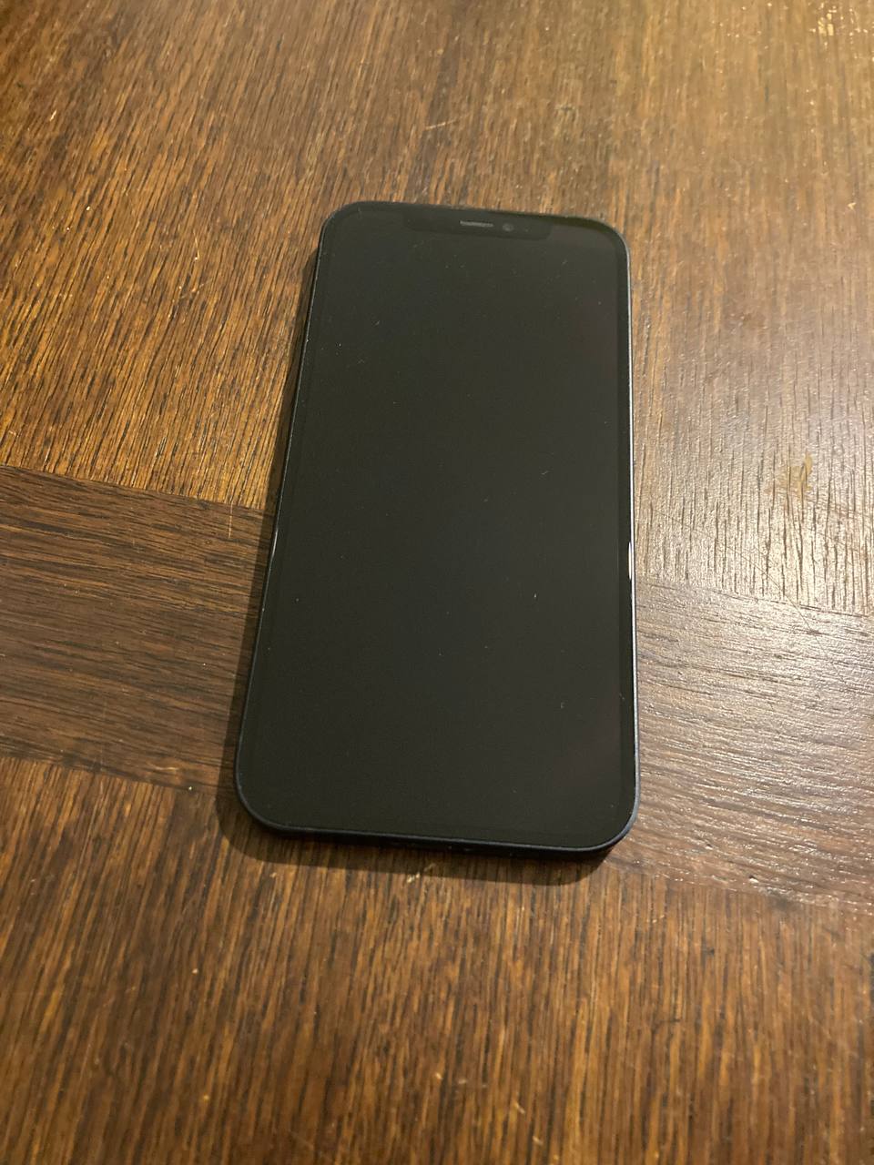 iPhone 12 photo 3