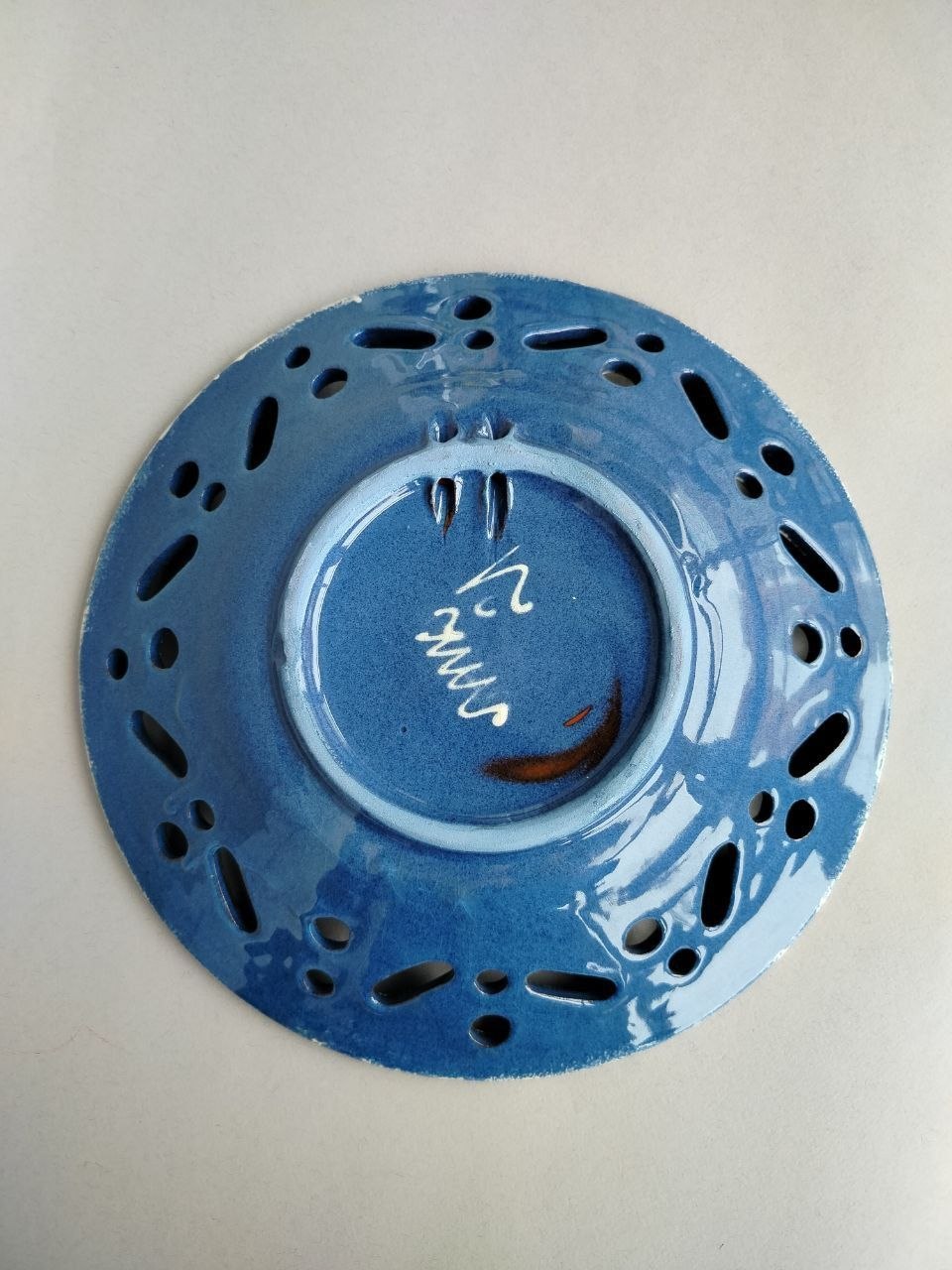 Italian plate with hand-painted decoration photo 10