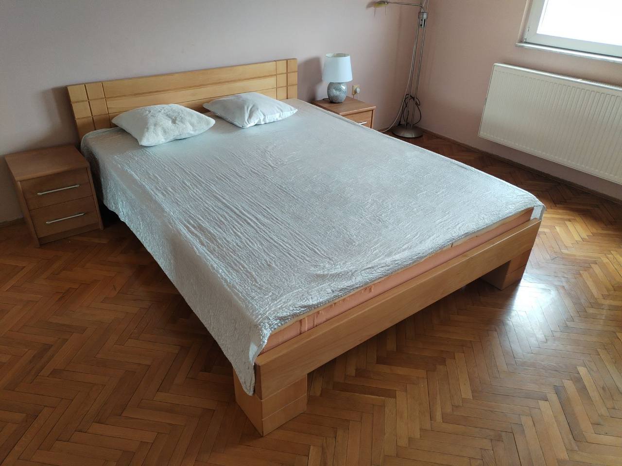 Кровать