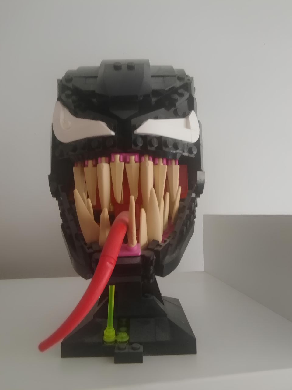 LEGO glava Venom