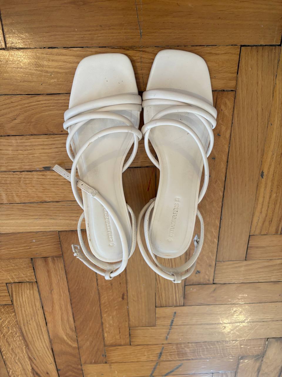 Stradivarius sandale