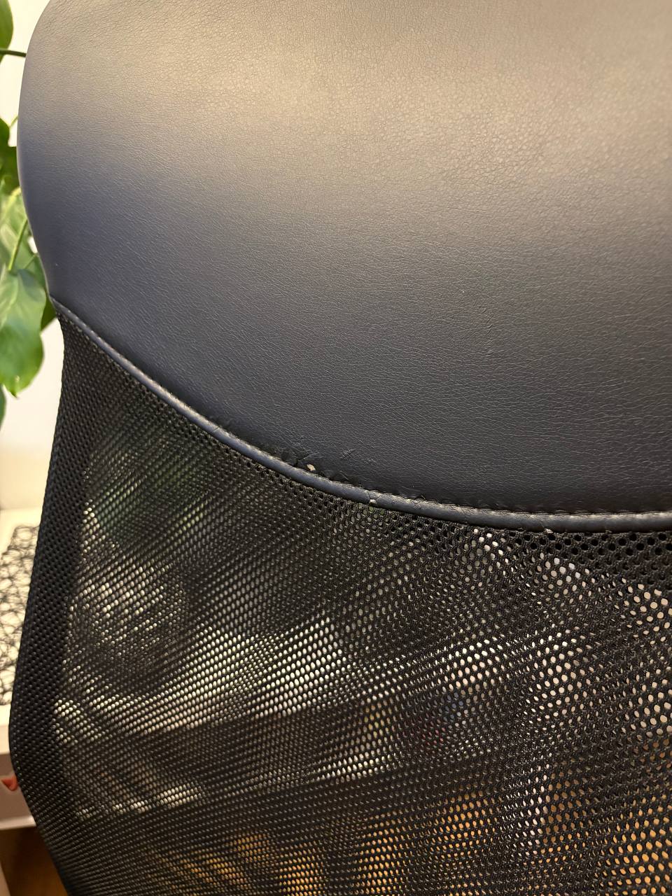 Swivel chair photo 2
