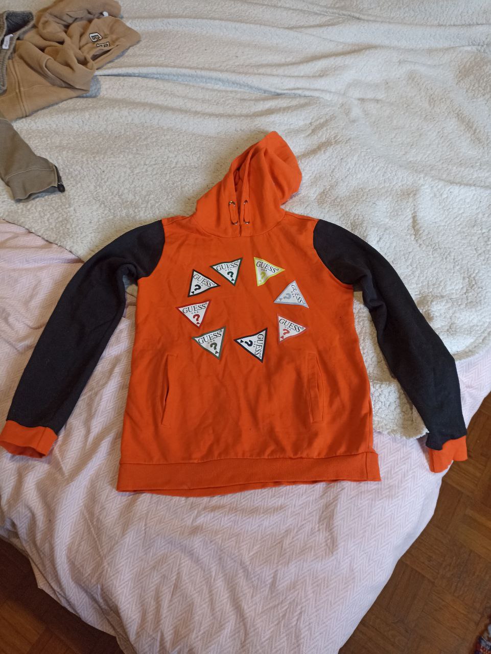 Guess hoodie photo 2