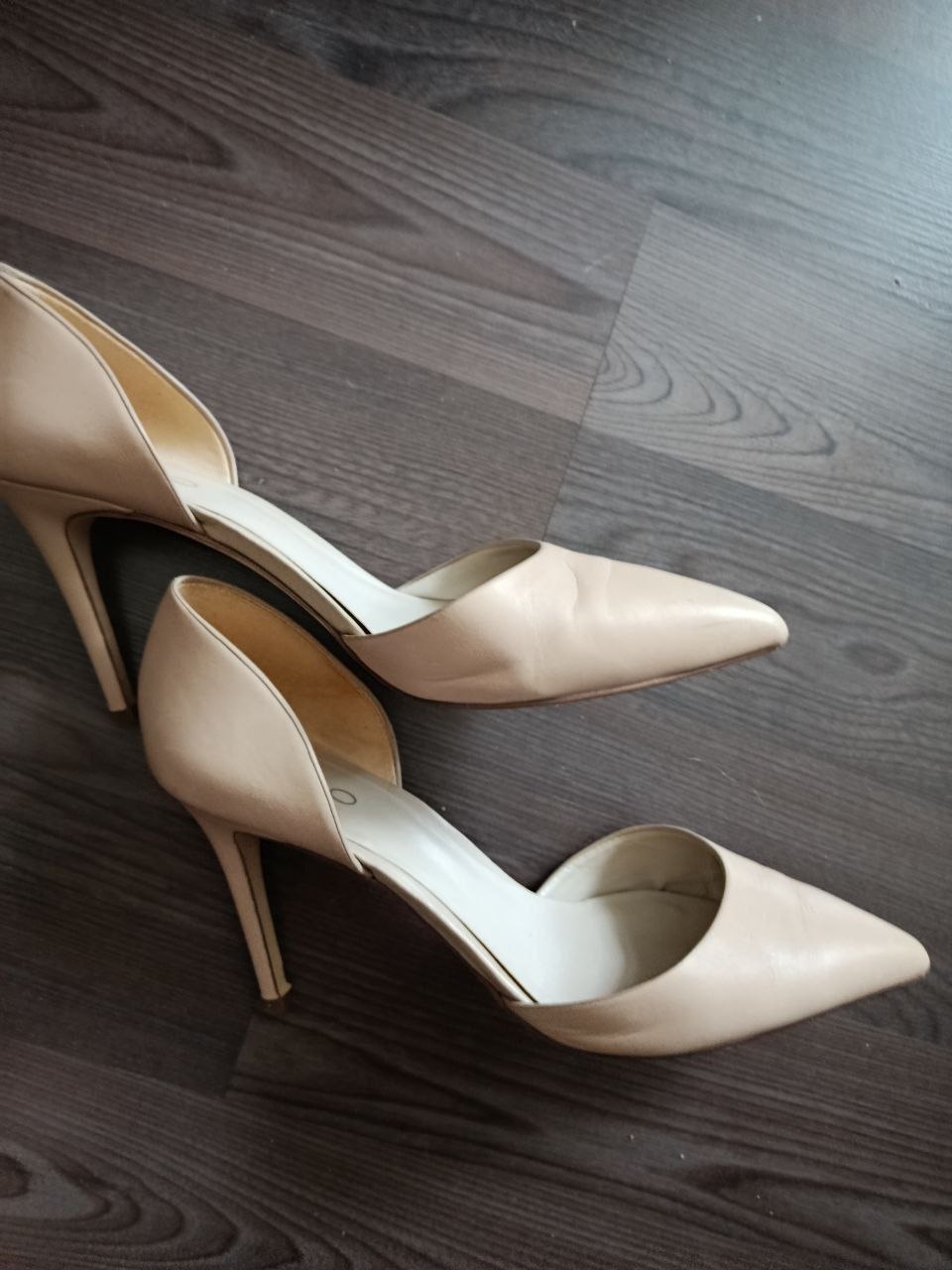 Leather shoes