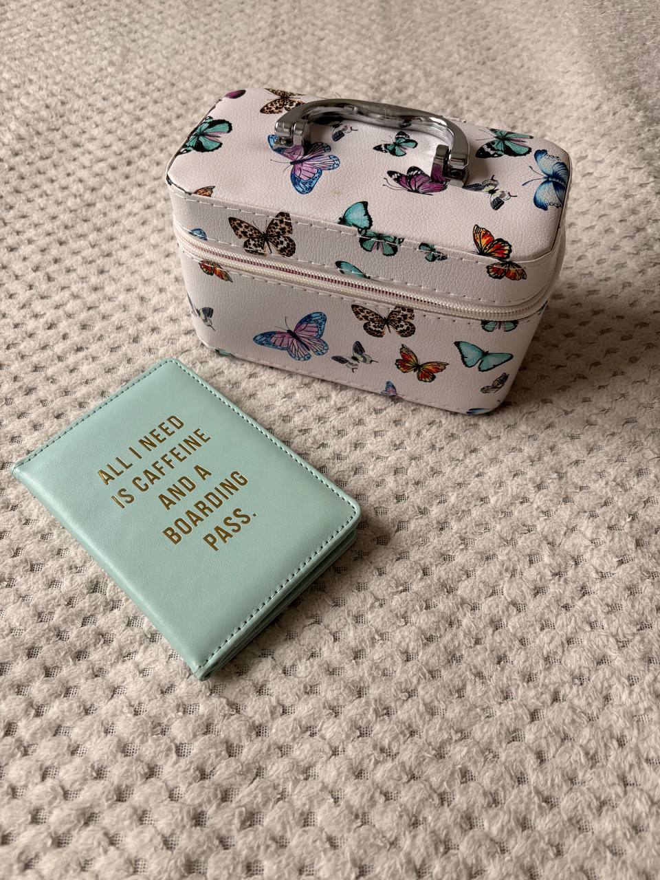 Passport cover and cosmetic bag photo 3