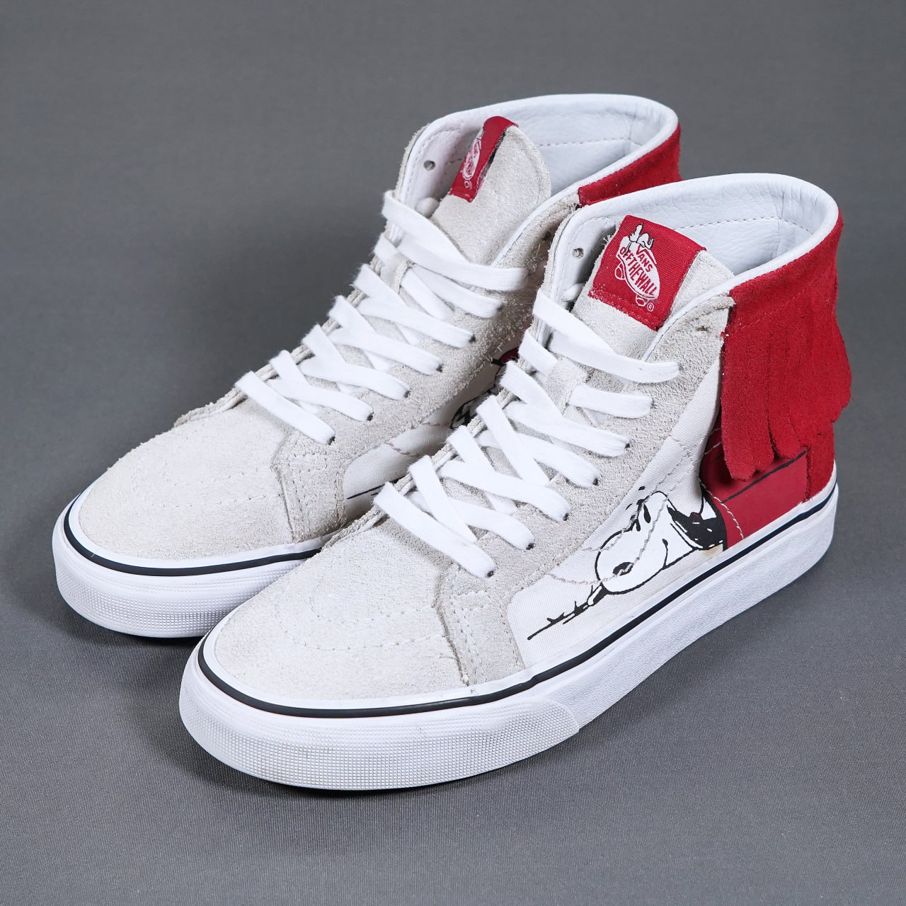 Vans x Peanuts Sk8-Hi Moc Dog House Skafstet